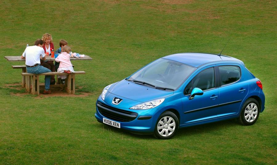  Peugeot 207 2006 года  (фото 18 из 180)